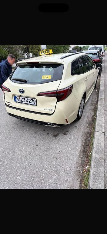 Gebraucht Toyota Corolla 98 PS (72 kW) 2024 Weiß Limousine