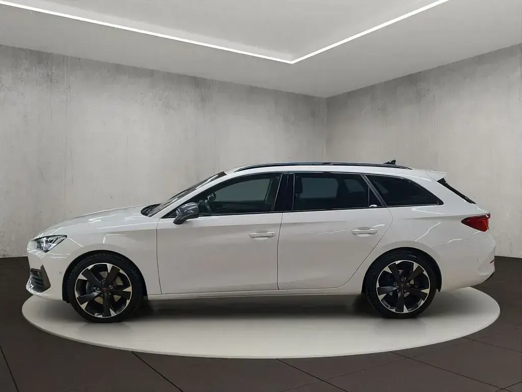 Gebraucht Cupra Leon Basis 150 PS (110 kW) 2024 Weiß Limousine