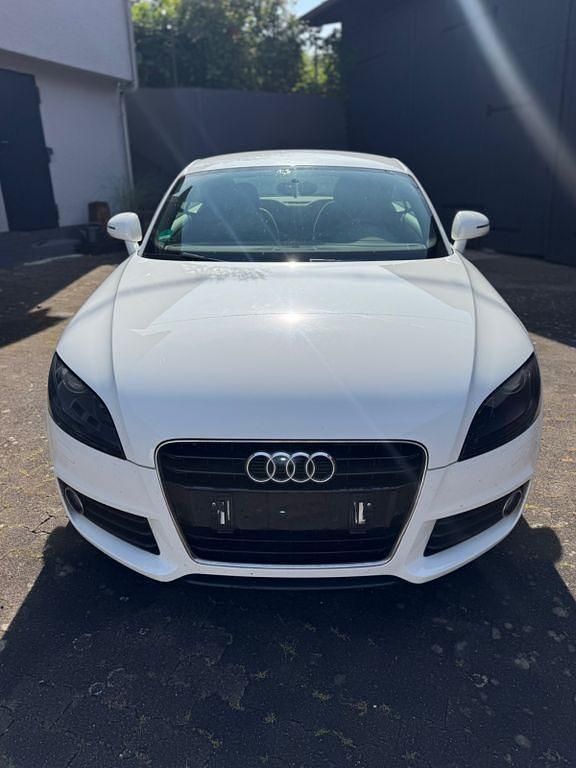 Weiß Gebraucht 2011 Audi TT Design Coupé | 9.300 € (Superpreis) - Bild 1/4