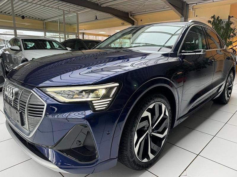 Blau Gebraucht 2021 Audi e-tron Sportback S-Line SUV | 28.790 € (Guter Preis) - Bild 1/4