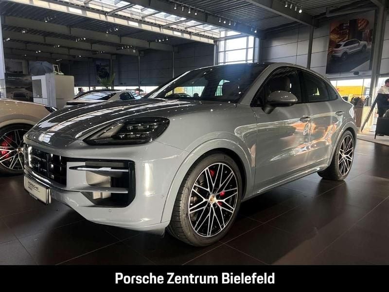 Arktikgrau Gebraucht 2023 Porsche Cayenne S Coupe Coupé | 109.800 € (Etwas zu teuer) - Bild 1/4