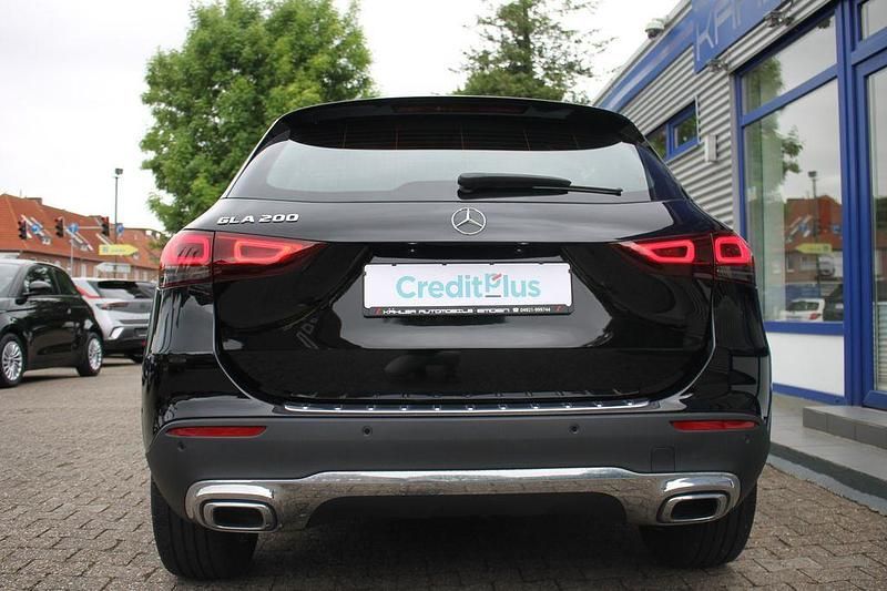 Gebraucht Mercedes GLA200 Progressive 163 PS (119 kW) 2023 Nachtschwarz  unilack SUV