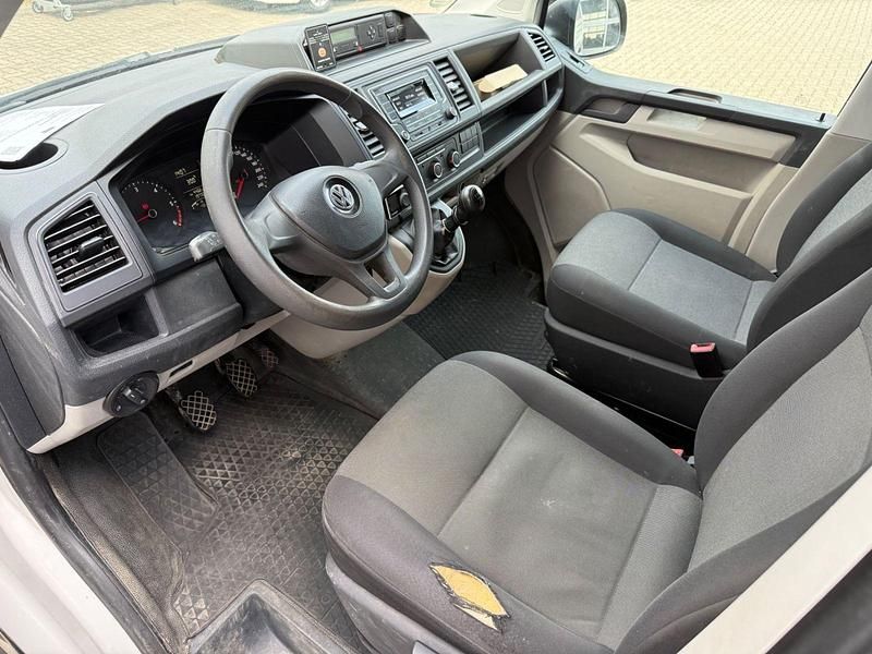 Second-hand VW Transporter 150 CP (110 kW) 2018 Alb Van