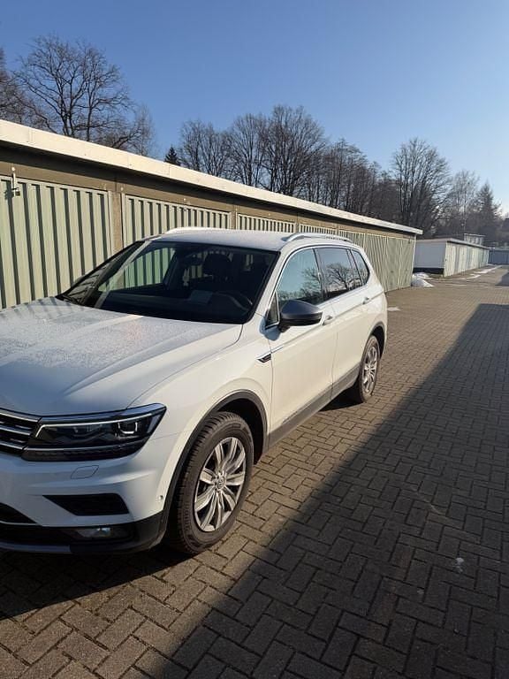 Gebraucht VW Tiguan Allspace 190 PS (139 kW) 2020 Weiß SUV