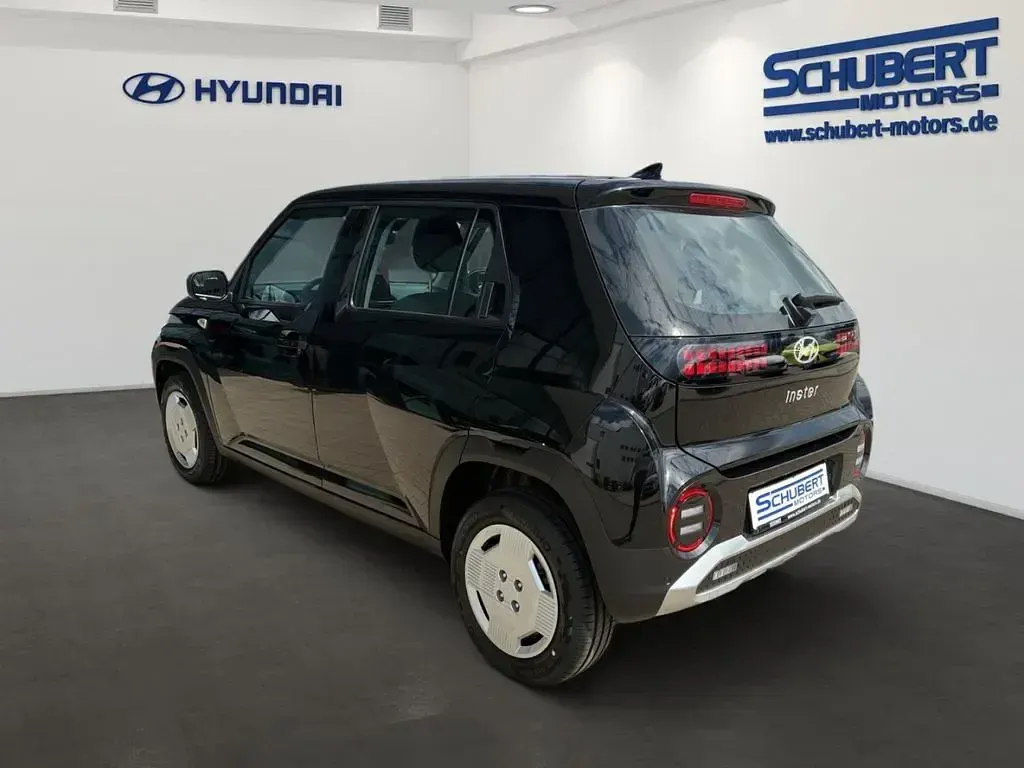 Neu Hyundai Inster Select 71 kW (97 PS) 2026 Abyss black Kleinwagen