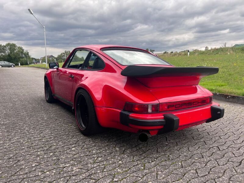 Rot Gebraucht 1984 Porsche 911 Carrera Coupé | 79.999 € - Bild 1/4