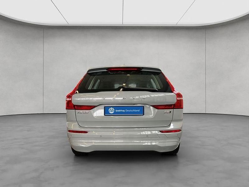 Gebraucht Volvo XC60 Core 250 PS (183 kW) 2024 Grau SUV