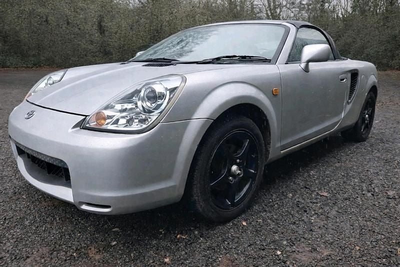 Silber Gebraucht 2002 Toyota MR2 Cabrio | 3.350 € - Bild 1/4