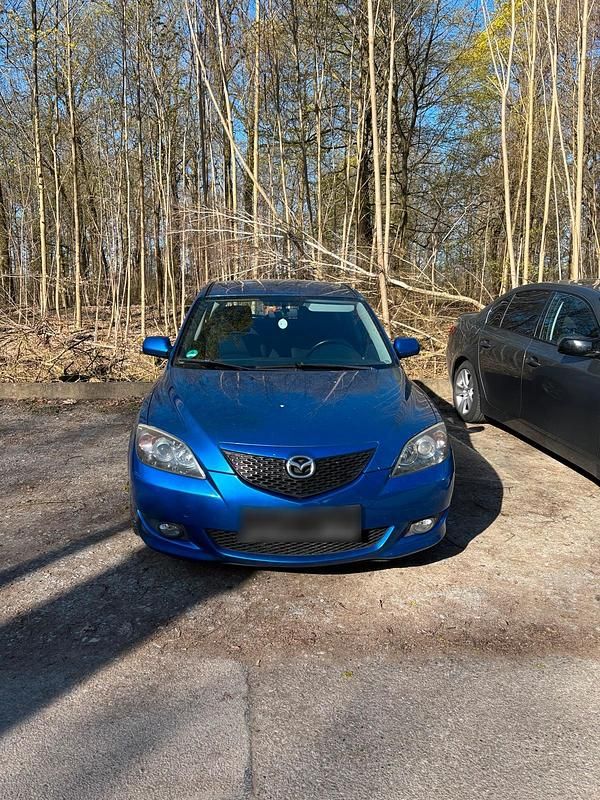 Usata Mazda 3 105 CV (77 kW) 2005 Blu Berlina