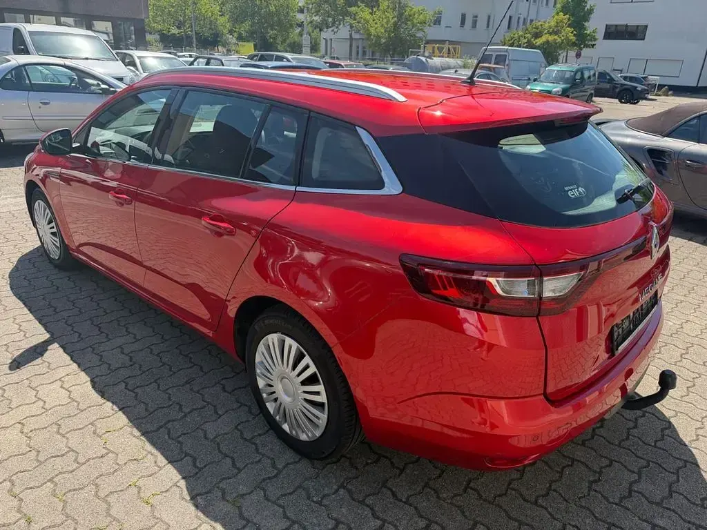 Gebraucht Renault Mégane Business 110 PS (80 kW) 2018 Rot Limousine