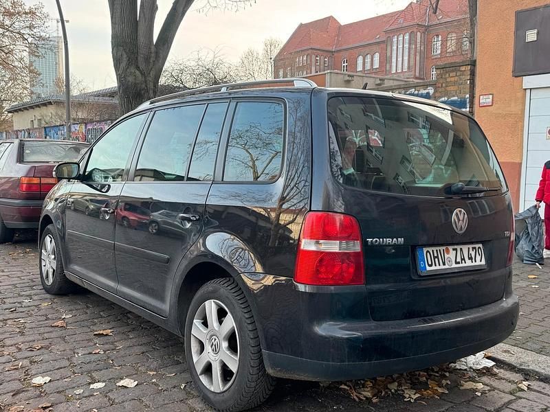 Gebraucht VW Touran 110 PS (80 kW) 2008 Schwarz Van / Kleinbus