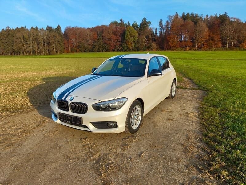 Weiß Gebraucht 2018 BMW 118 Advantage Kleinwagen | 9.200 € (Superpreis) - Bild 1/4