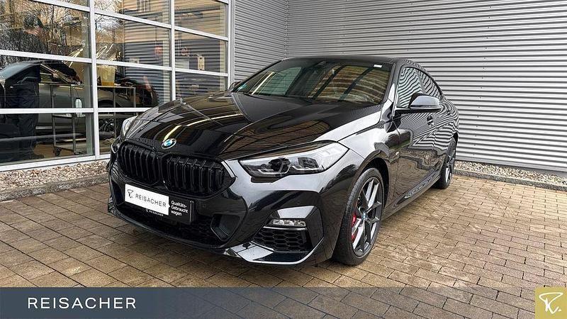 Schwarz Gebraucht 2024 BMW 220 Comfort Edition Coupé | 35.990 € (Fairer Preis) - Bild 1/4