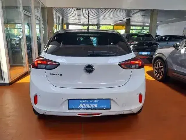 Gebraucht Opel Corsa-e Edition 100 kW (136 PS) 2022 Weiß Kleinwagen