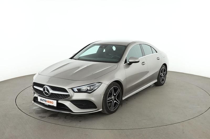 Silber Gebraucht 2020 Mercedes CLA250 AMG line Limousine | 29.940 € (Guter Preis) - Bild 1/3