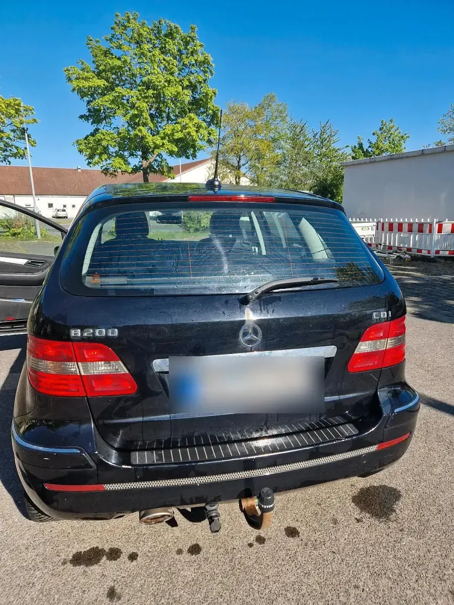 Second-hand Mercedes B200 140 CP (102 kW) 2007 Negru Monovolum