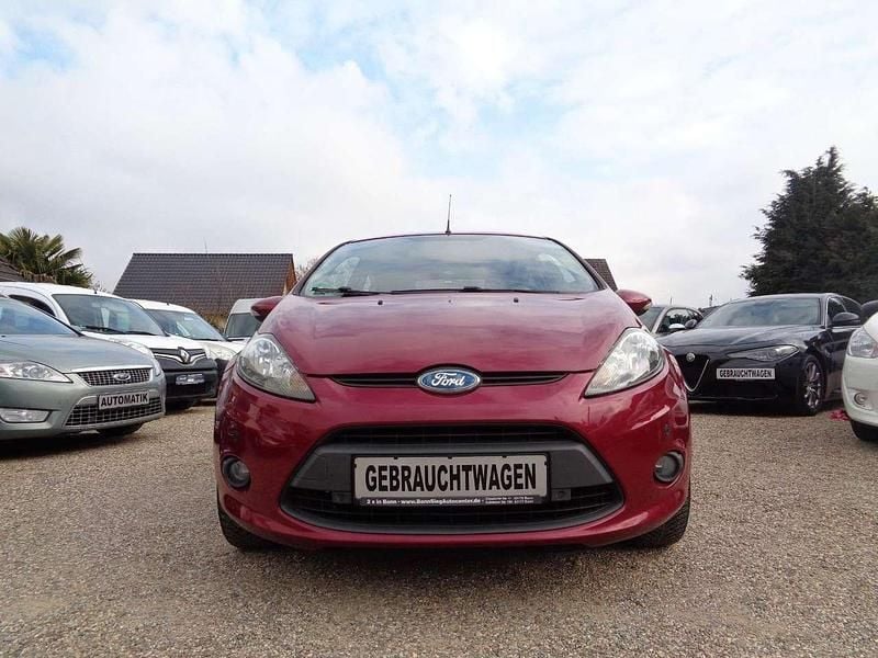 Rot Gebraucht 2009 Ford Fiesta Trend Kleinwagen | 3.500 € (Fairer Preis) - Bild 1/4