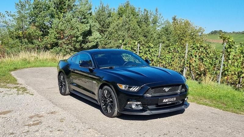 Schwarz Gebraucht 2017 Ford Mustang GT Premium Coupé | 38.490 € (Fairer Preis) - Bild 1/4