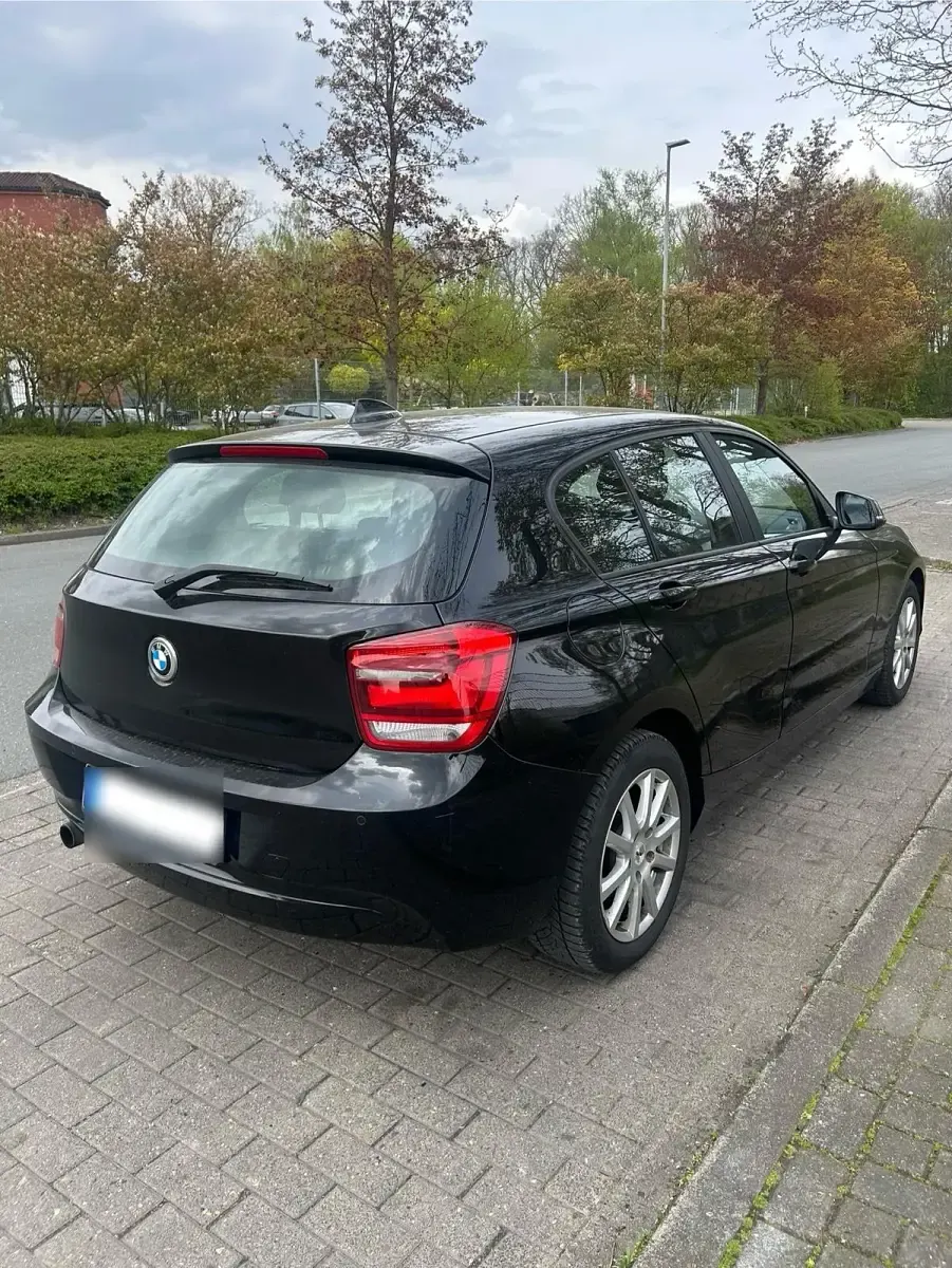 Gebraucht BMW 116 136 PS (100 kW) 2012 Schwarz Kleinwagen