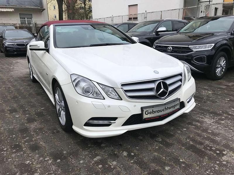 Gebraucht Mercedes E350 AMG line 306 PS (225 kW) 2012 Weiß Cabrio
