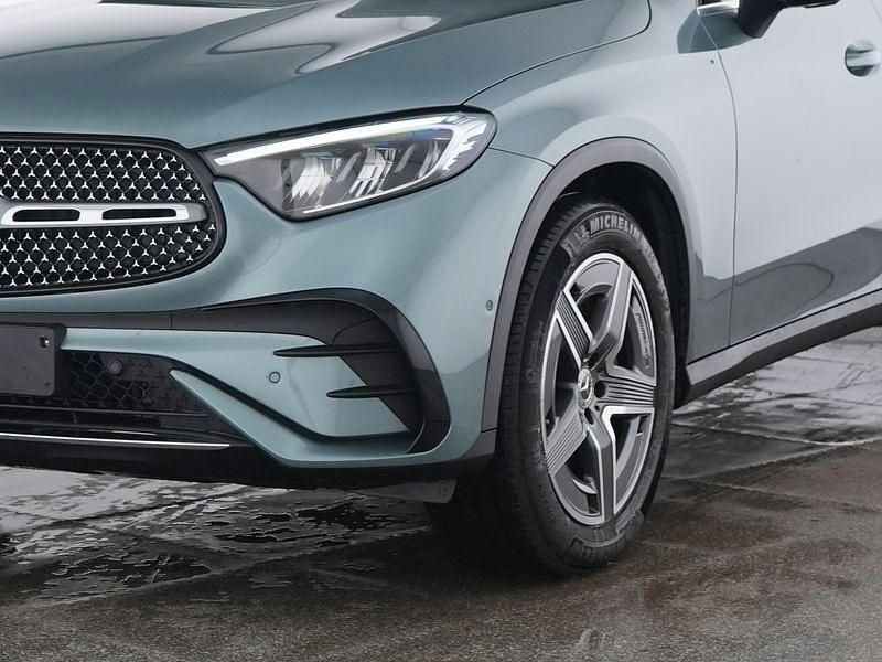 Gebraucht Mercedes GLC200 AMG 204 PS (150 kW) 2025 Silber SUV