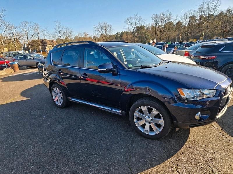 Gebraucht Mitsubishi Outlander 150 PS (110 kW) 2012 Blau SUV