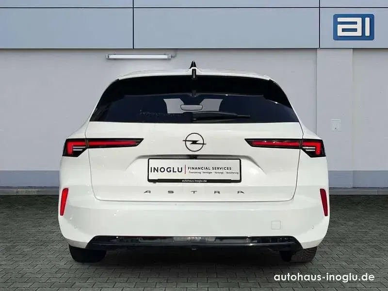 Używany Opel Astra 131 KM (96 kW) 2024 Biały Kombi