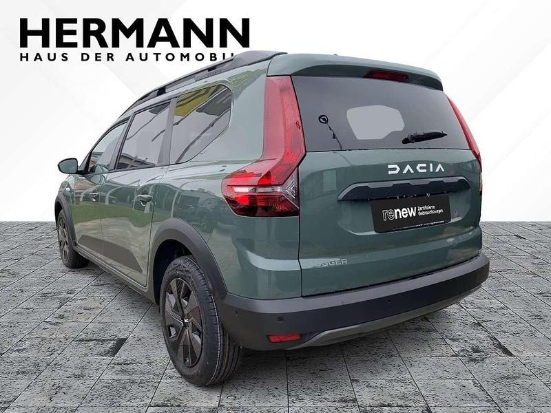 Gebraucht Dacia Jogger Expression 101 PS (74 kW) 2025 Arktis weiss / gletscher weiss Van / Kleinbus