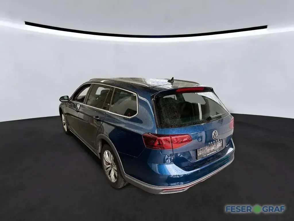 Używany VW Passat Alltrack 200 KM (147 kW) 2023 Niebieski Kombi