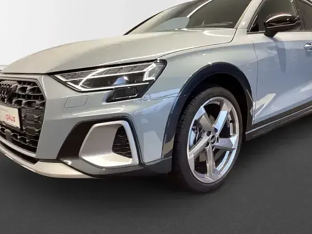 Gebraucht Audi A3 Ambiente 150 PS (110 kW) 2024 Grau Limousine
