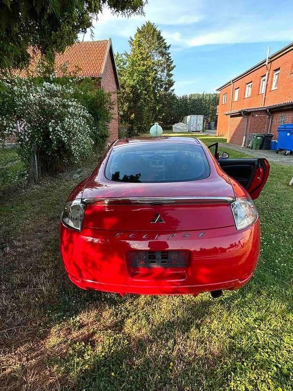 Second-hand Mitsubishi Eclipse 163 CP (119 kW) 2007 Roșu Coupe