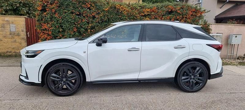 Gebraucht 2025 Lexus RX500h Sport Line SUV | 72.000 € - Bild 1/4