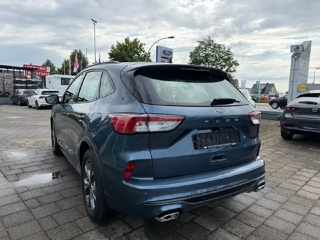 Gebraucht Ford Kuga ST-Line 120 PS (88 kW) 2024 Chromablau metallic SUV