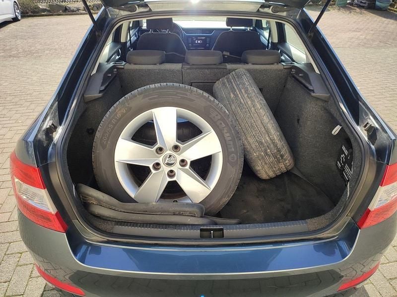 Gebraucht Skoda Octavia 105 PS (77 kW) 2016 Grau Kleinwagen