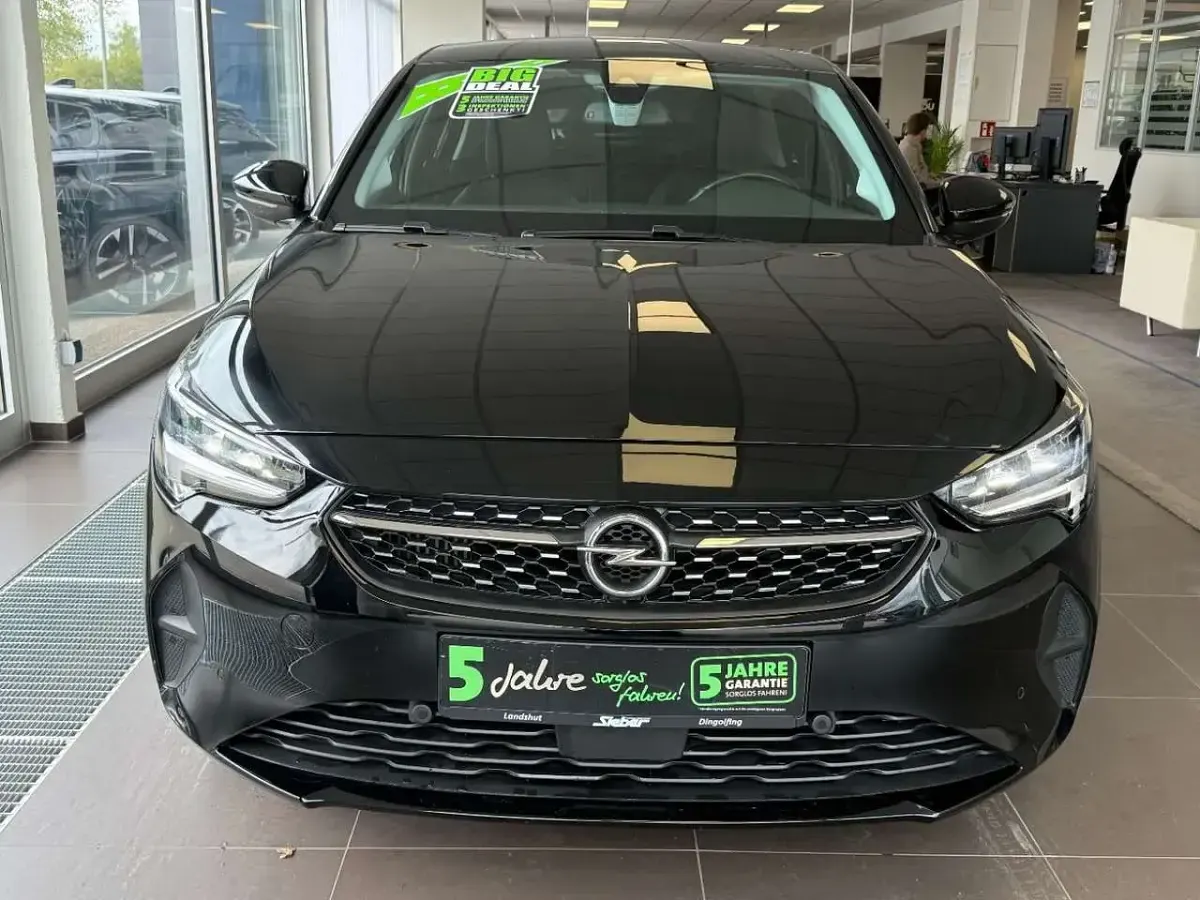 Gebraucht Opel Corsa Elegance 101 PS (74 kW) 2021 Diamant schwarz/karbon schwarz Kleinwagen