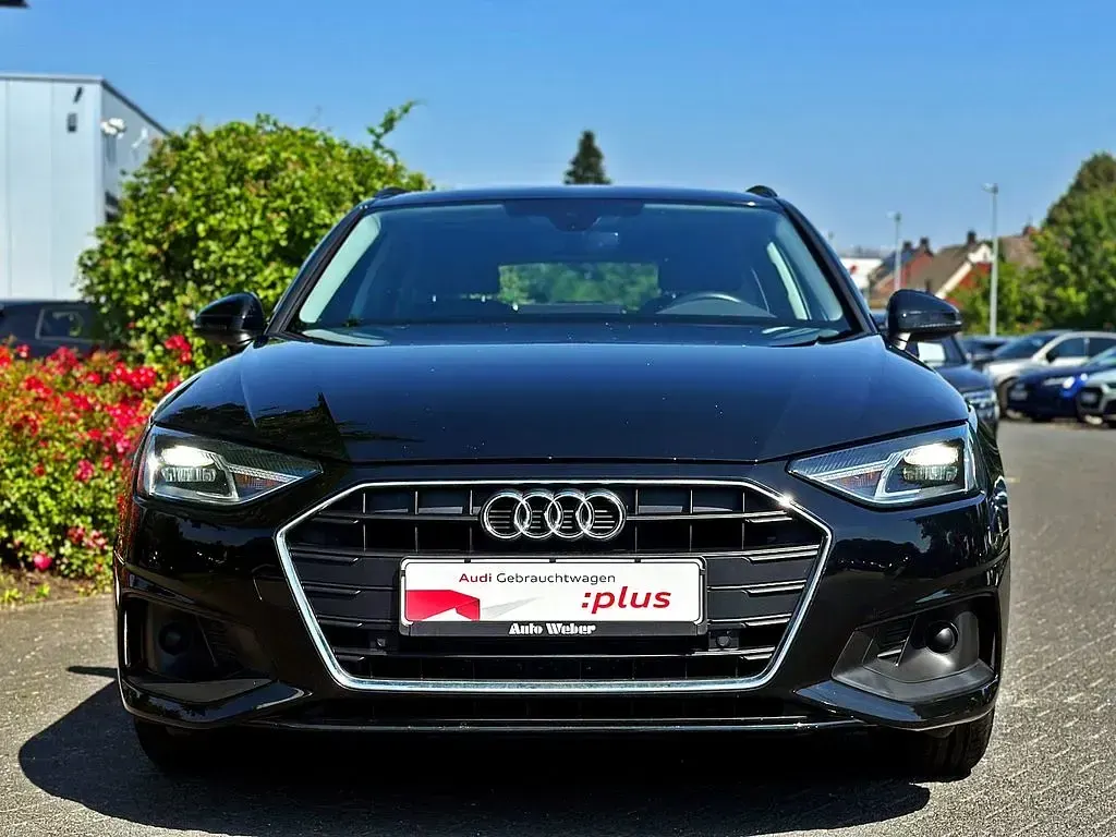 Gebraucht Audi A4 163 PS (119 kW) 2023 Schwarz Kombi