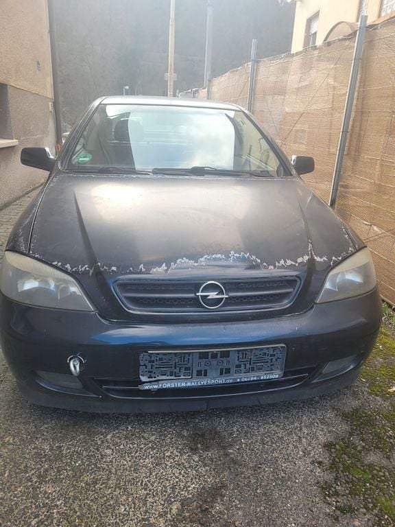 Gebraucht Opel Astra Edition 125 PS (91 kW) 2004 Schwarz Coupé