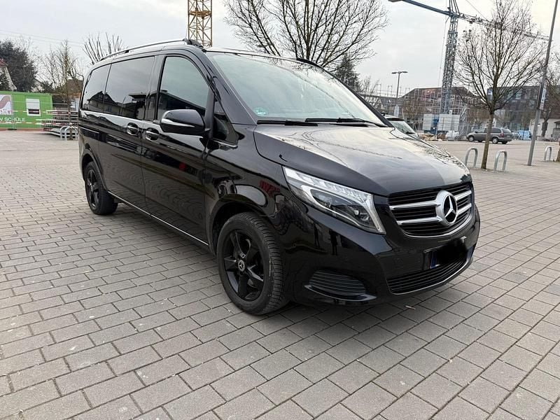 Gebraucht Mercedes V220 120 PS (88 kW) 2015 Schwarz Van / Kleinbus
