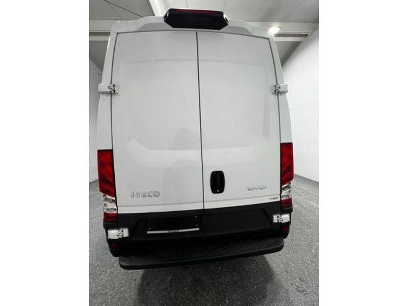Gebraucht Iveco Daily 156 PS (114 kW) 2023 Bianco ic 194 Van