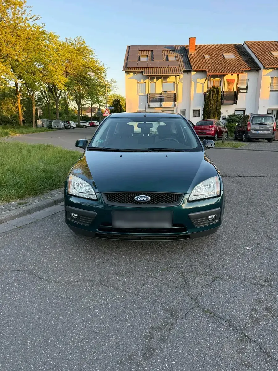 Usata Ford Focus 100 CV (73 kW) 2006 Verde Station wagon