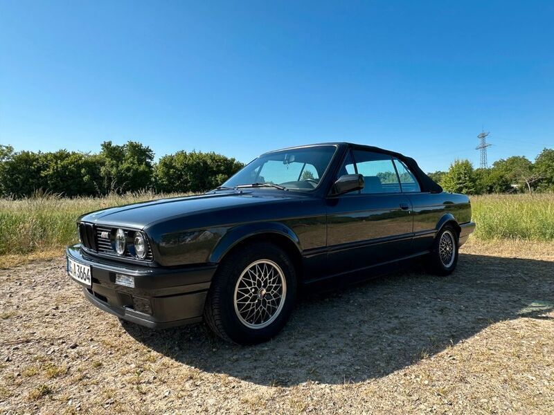 Schwarz Gebraucht 1992 BMW 320 Cabriolet Performance Cabrio | 22.500 € - Bild 1/4