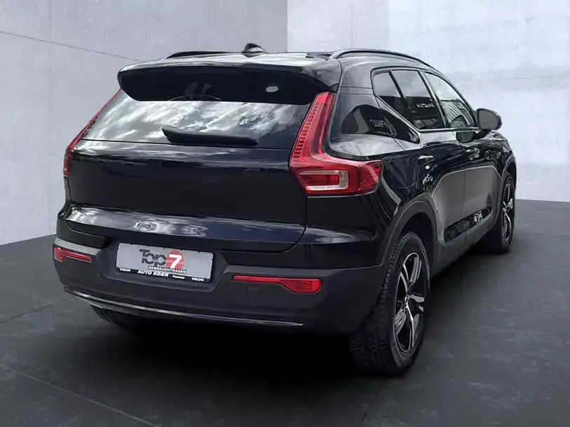 Gebraucht Volvo XC40 Plus 197 PS (144 kW) 2024 Onyx black (metallic) SUV