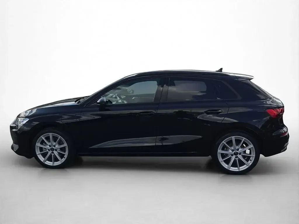 Gebraucht Audi A3 Sport 204 PS (150 kW) 2025 Mythosschwarz metallic Limousine