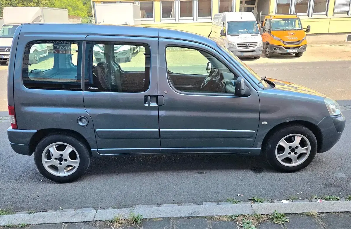 Gebraucht Citroën Berlingo 90 PS (66 kW) 2006 Grau Van / Kleinbus