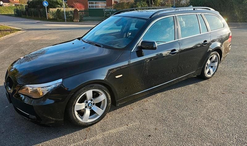 Gebraucht BMW 530 235 PS (172 kW) 2009 Schwarz Kombi