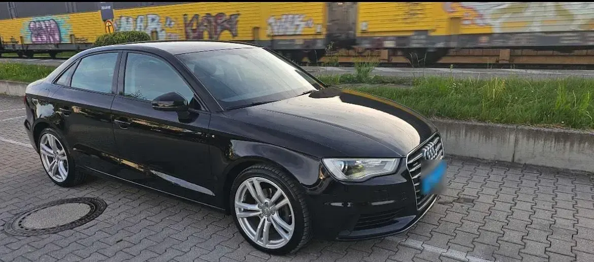 Gebraucht Audi A3 Attraction 150 PS (110 kW) 2015 Schwarz Limousine