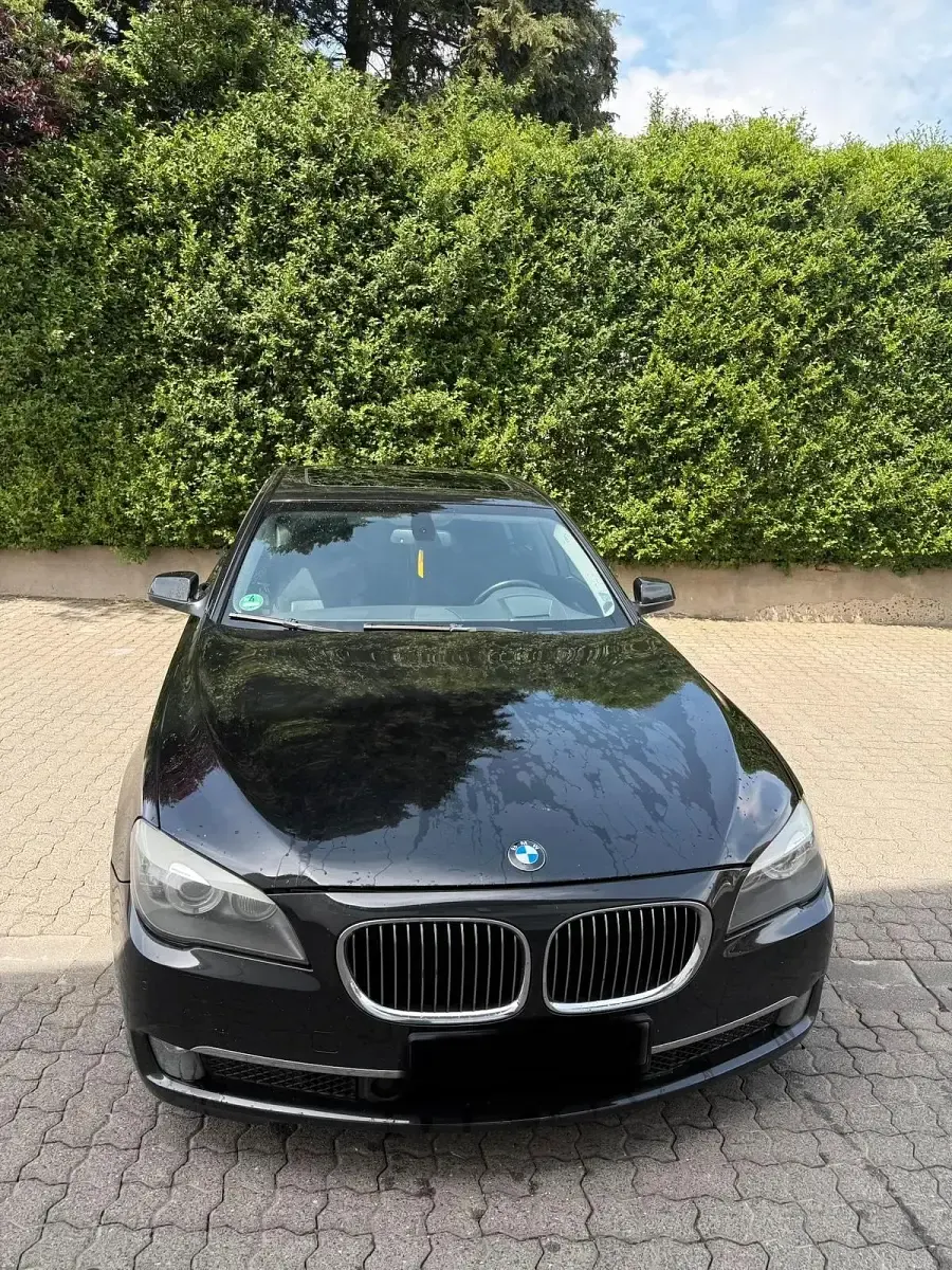 Gebraucht BMW 730 245 PS (180 kW) 2008 Schwarz Limousine