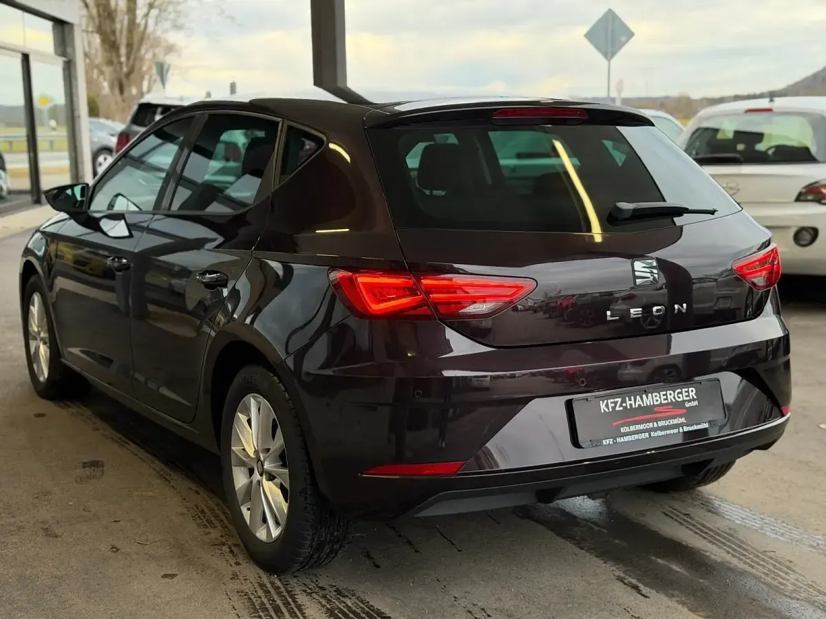 Gebraucht Seat Leon Style 110 PS (80 kW) 2017 Violett Limousine
