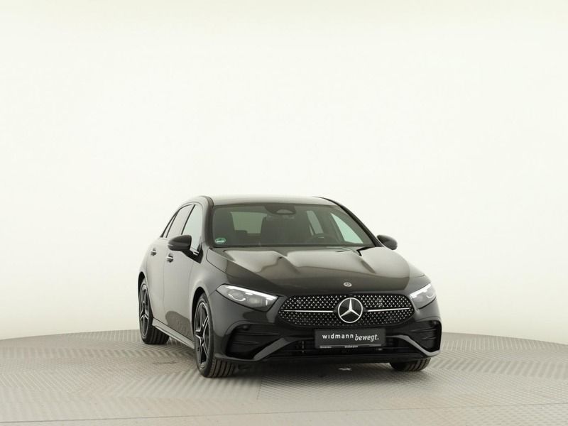 Gebraucht Mercedes A200 AMG 163 PS (119 kW) 2025 Nachtschwarz  unilack Limousine