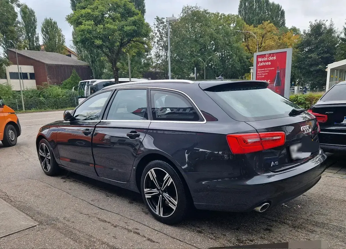 Gebraucht Audi A6 Comfort 204 PS (150 kW) 2012 Schwarz Kombi
